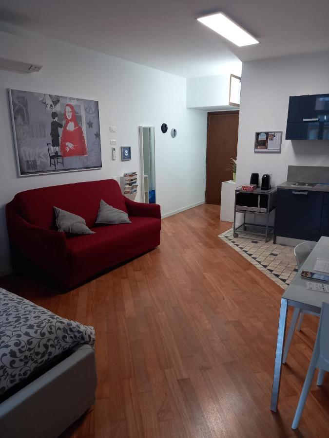 Suite Apartment San Lazzaro Bergamo Exterior foto